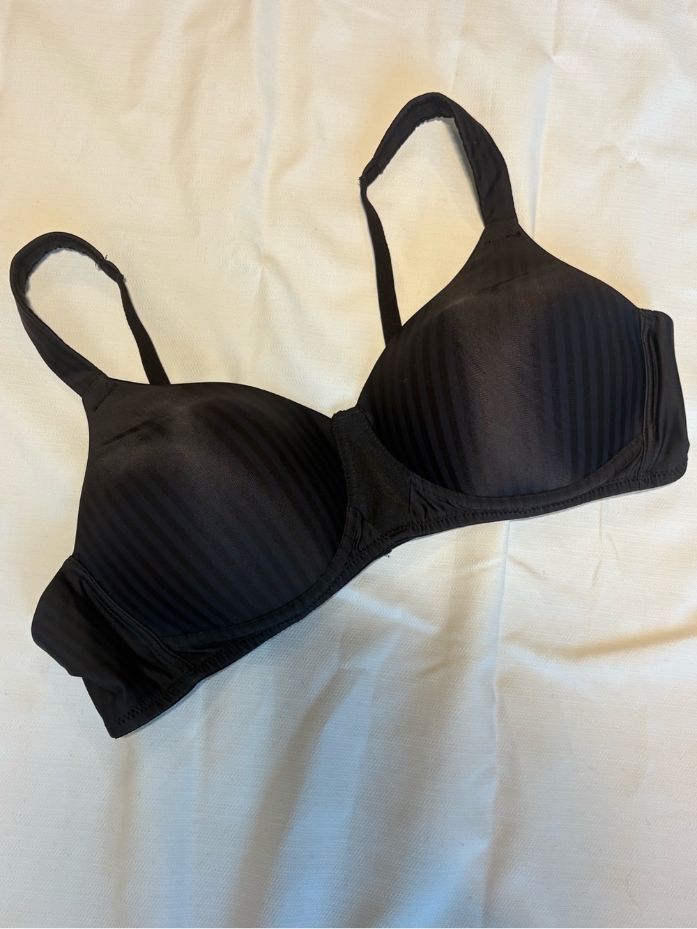 Playtex Women’s Black Padded Bra With Subtle Stripes; 38B